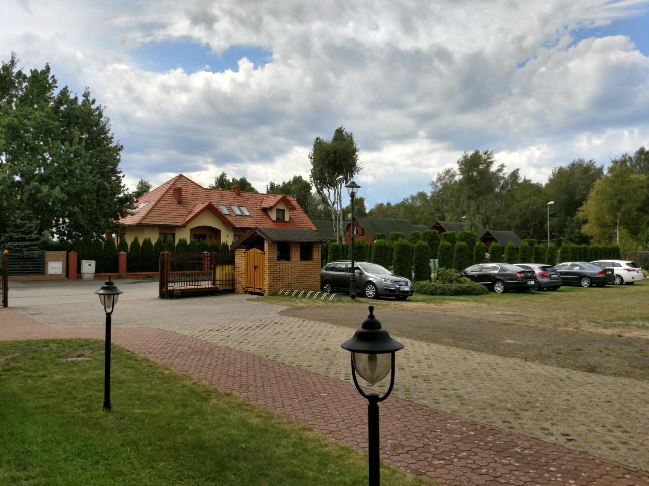 Villa Sylvia Дзьвіжино Екстер'єр фото